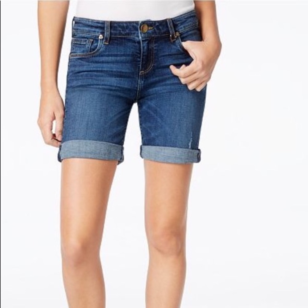 Kut from the Kloth Catherine boyfriend shorts 4P